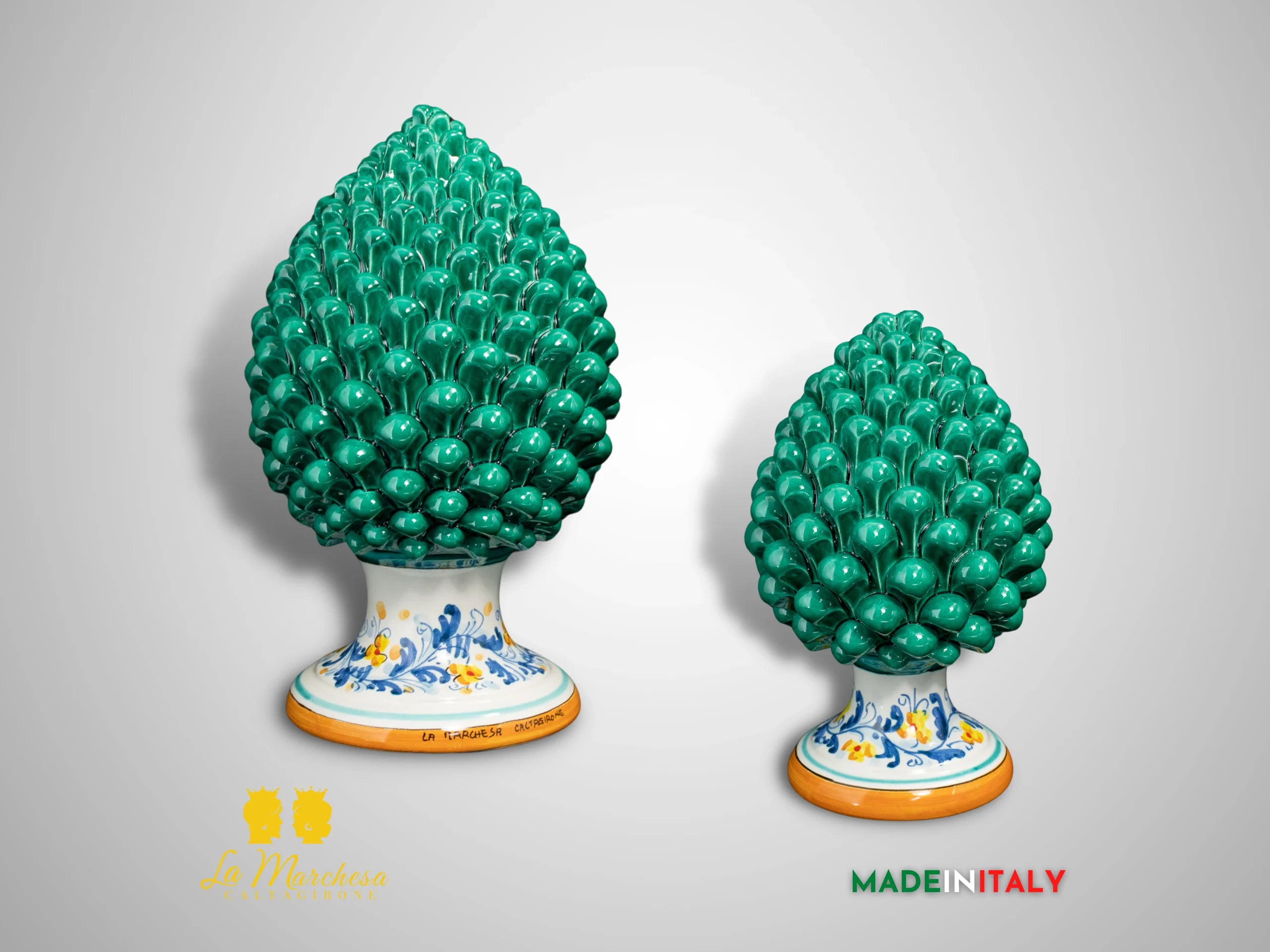 Pigna in ceramica siciliana colore ottanio 30cm | Maremoro Pigna in ceramica siciliana colore ottanio 30cm | Maremoro