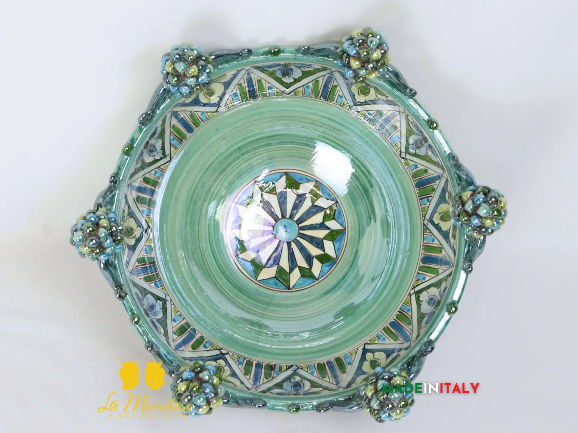 Centrotavola in Ceramica di Caltagirone Pigne blu celeste Madreperla