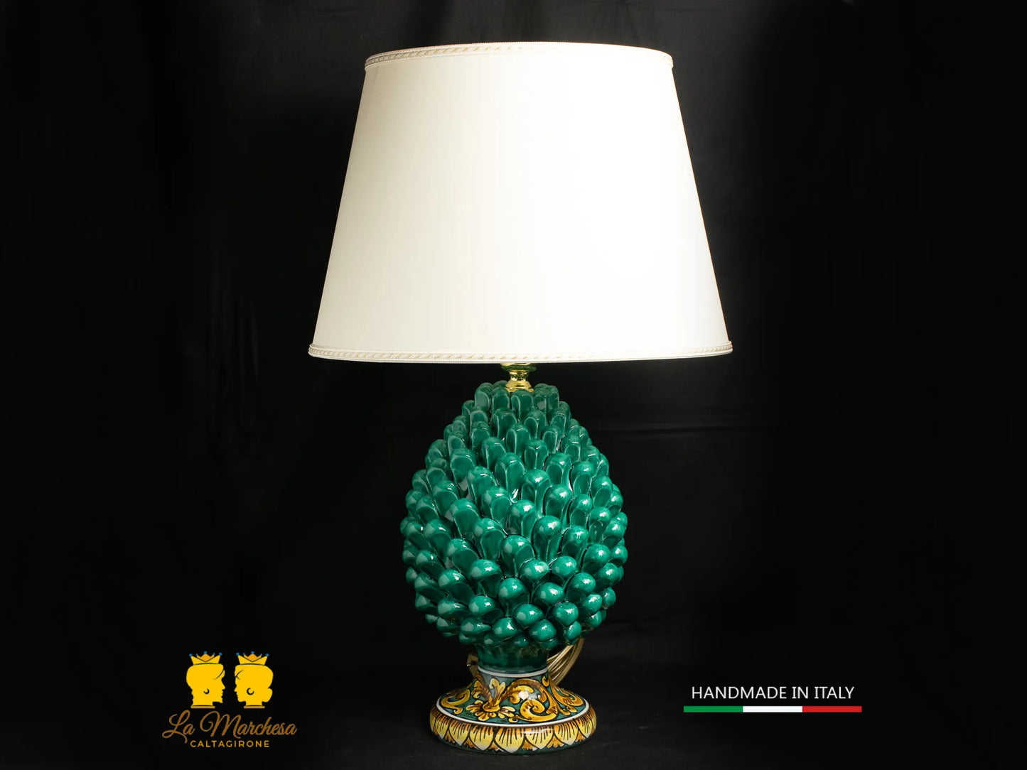 Lampada Pigna Siciliana Ceramica di Caltagirone base decorata 25cm.