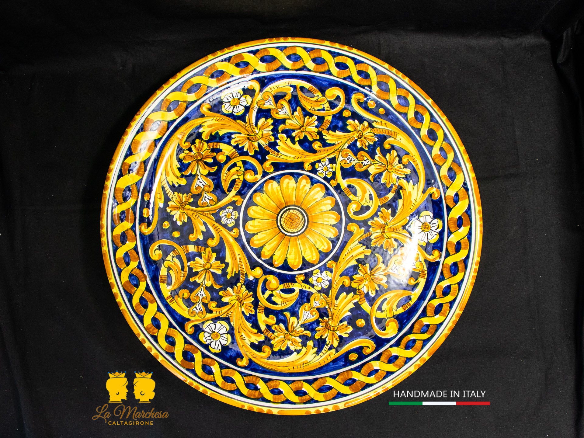 Piatto in Ceramica di Caltagirone rotondo blu cobalto ornato fiore treccia 44cm